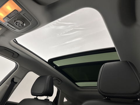 MG ZS EV Luxury 45 kWh (INCL-BTW) *PANO | FULL-LEATHER | CCS-FASTLOADER | KEYLESS | NAVI-FULLMAP | ADAPTIVE-CRUISE | CAMERA | HEATED-SPORTSEATS | CARPLAY | BLINDSPOT | DAB | LANE-ASSIST | 17"ALU*