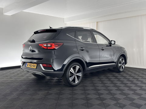 MG ZS EV Luxury 45 kWh (INCL-BTW) *PANO | FULL-LEATHER | CCS-FASTLOADER | KEYLESS | NAVI-FULLMAP | ADAPTIVE-CRUISE | CAMERA | HEATED-SPORTSEATS | CARPLAY | BLINDSPOT | DAB | LANE-ASSIST | 17"ALU*