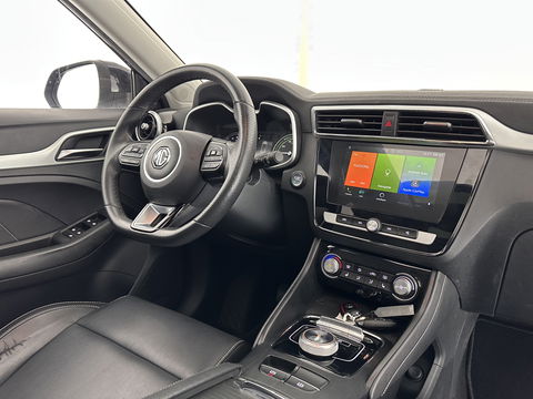 MG ZS EV Luxury 45 kWh (INCL-BTW) *PANO | FULL-LEATHER | CCS-FASTLOADER | KEYLESS | NAVI-FULLMAP | ADAPTIVE-CRUISE | CAMERA | HEATED-SPORTSEATS | CARPLAY | BLINDSPOT | DAB | LANE-ASSIST | 17"ALU*