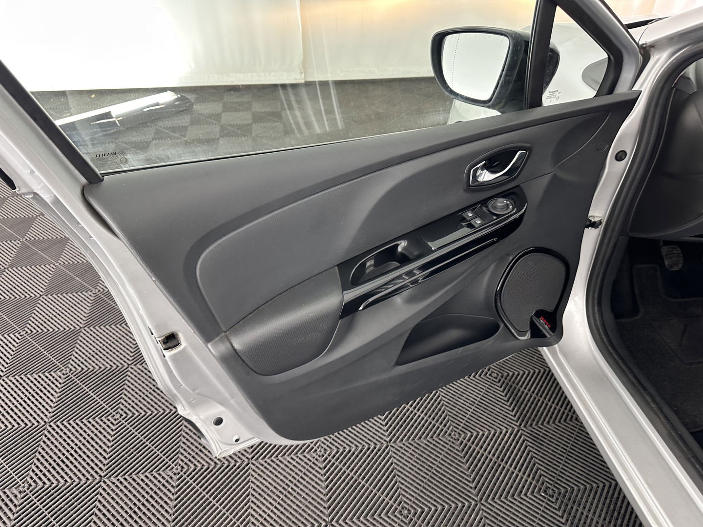 Renault Clio Estate 1.5 dCi ECO Expression *NAVI-FULLMAP | AIRCO | CRUISE | BASS-REFLEX-SOUND | 16''ALU | TOWBAR*