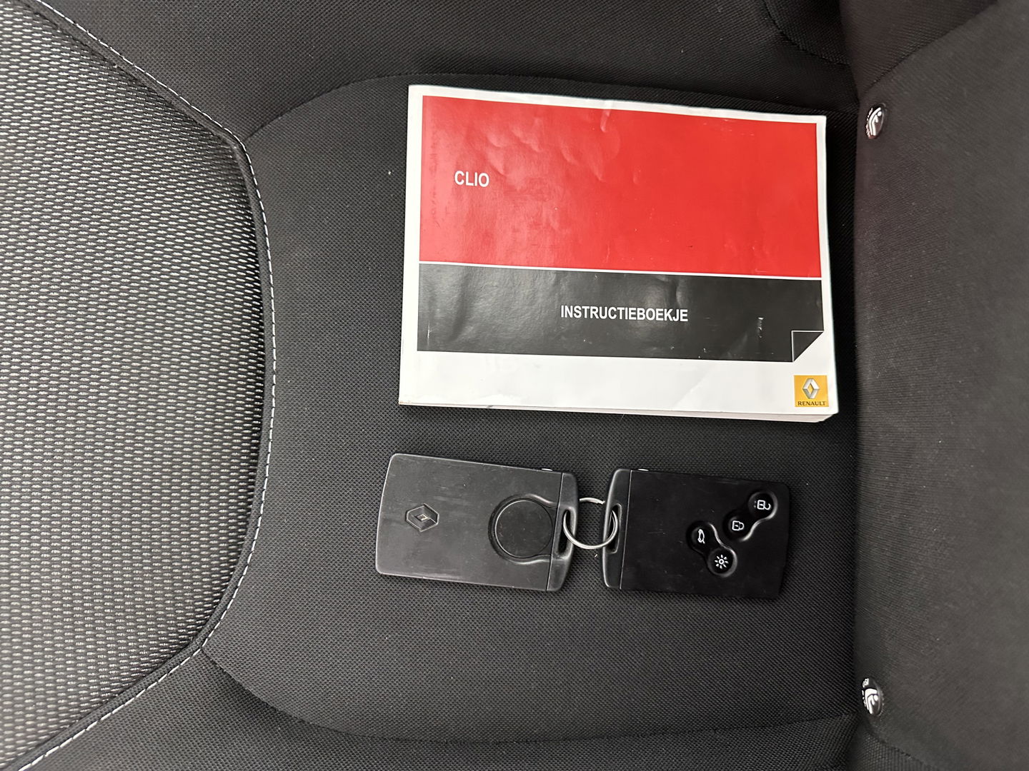 Renault Clio Estate 1.5 dCi ECO Expression *NAVI-FULLMAP | AIRCO | CRUISE | BASS-REFLEX-SOUND | 16''ALU | TOWBAR*