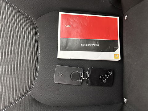 Renault Clio Estate 1.5 dCi ECO Expression *NAVI-FULLMAP | AIRCO | CRUISE | BASS-REFLEX-SOUND | 16''ALU | TOWBAR*