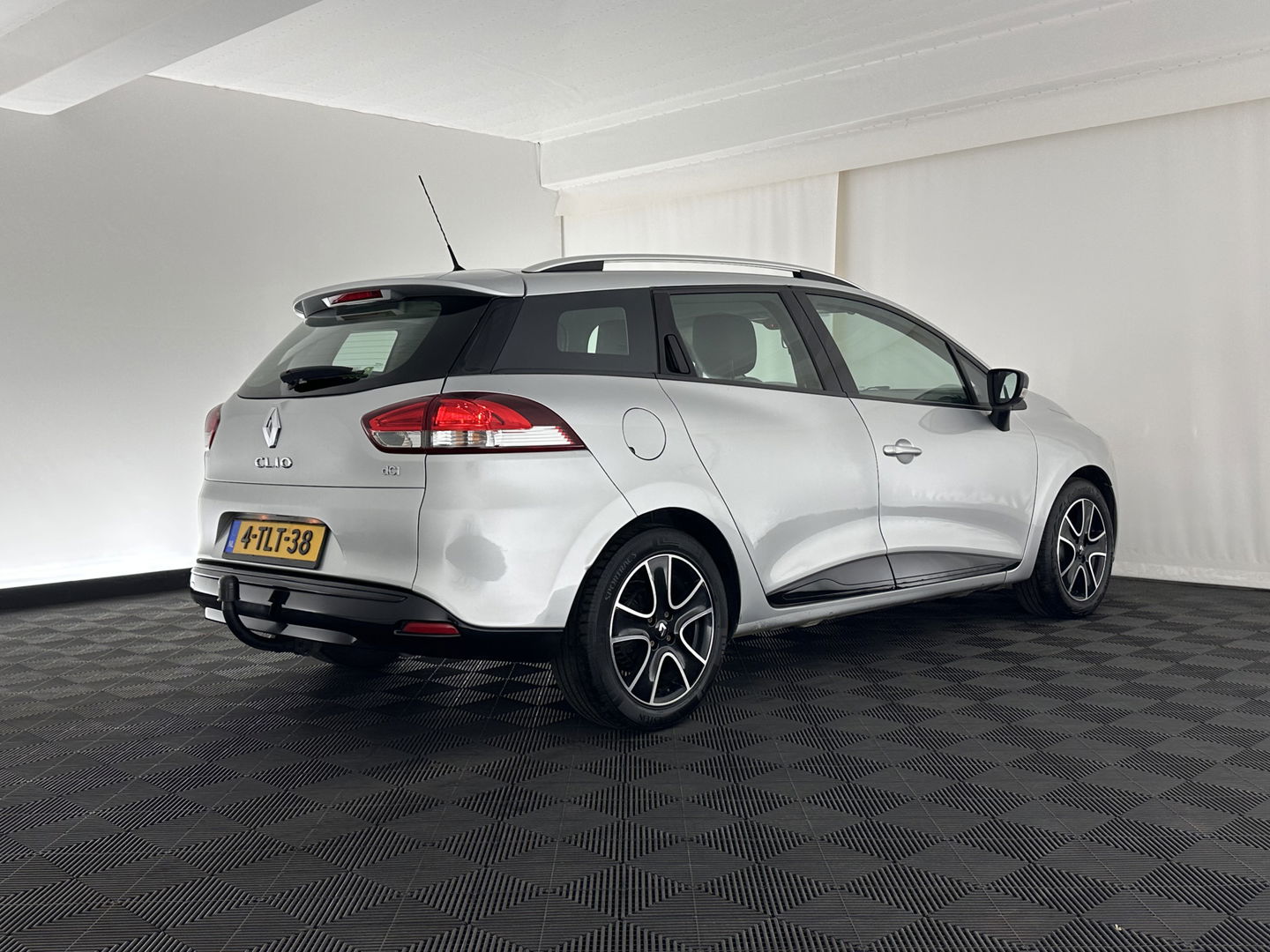 Renault Clio Estate 1.5 dCi ECO Expression *NAVI-FULLMAP | AIRCO | CRUISE | BASS-REFLEX-SOUND | 16''ALU | TOWBAR*