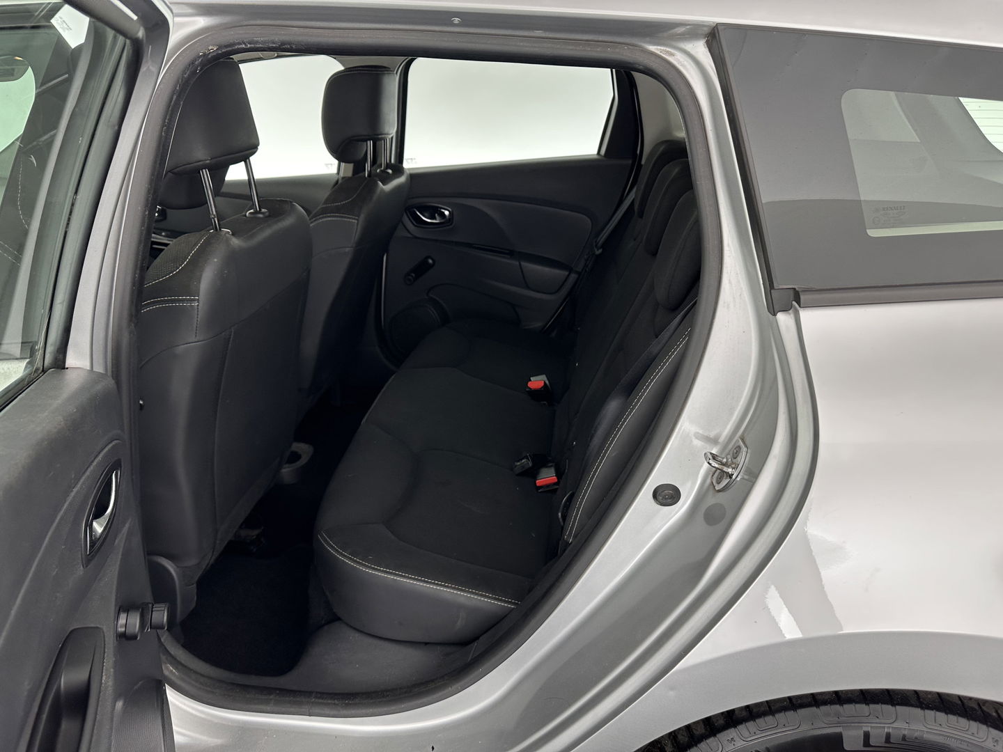 Renault Clio Estate 1.5 dCi ECO Expression *NAVI-FULLMAP | AIRCO | CRUISE | BASS-REFLEX-SOUND | 16''ALU | TOWBAR*