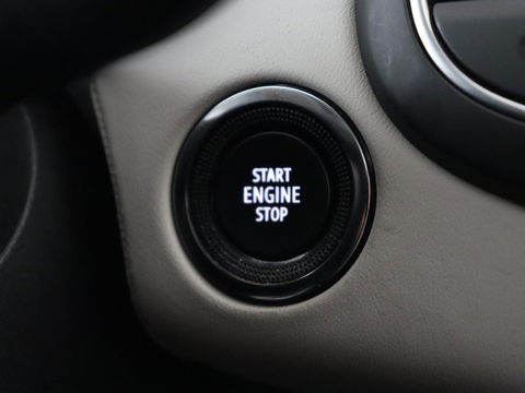 Renault Talisman 1.3 TCe Initiale Paris | Panoramadak | Stoelventilatie | Head-Up | Leder | Camera | Trekhaak | Adaptive cruise | Carplay | 4 Control | Matrix LED | Navigatie | Keyless | Massage