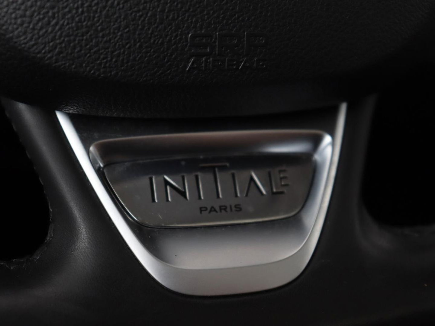 Renault Talisman 1.3 TCe Initiale Paris | Panoramadak | Stoelventilatie | Head-Up | Leder | Camera | Trekhaak | Adaptive cruise | Carplay | 4 Control | Matrix LED | Navigatie | Keyless | Massage