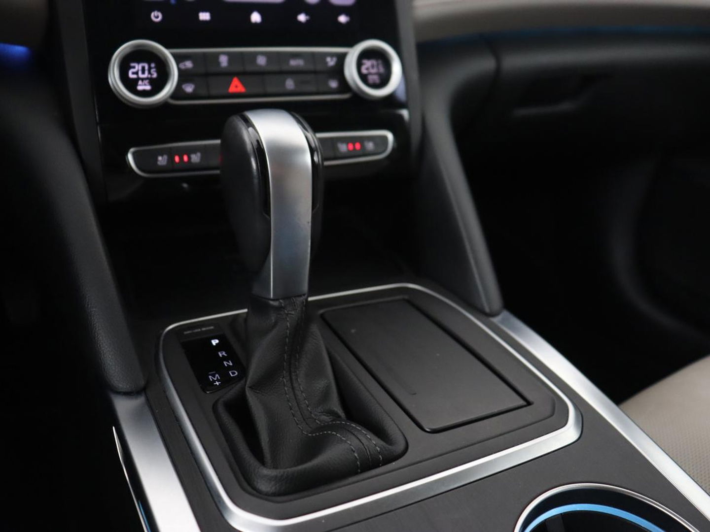 Renault Talisman 1.3 TCe Initiale Paris | Panoramadak | Stoelventilatie | Head-Up | Leder | Camera | Trekhaak | Adaptive cruise | Carplay | 4 Control | Matrix LED | Navigatie | Keyless | Massage