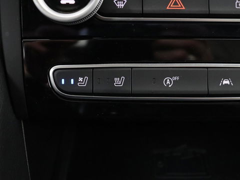 Renault Talisman 1.3 TCe Initiale Paris | Panoramadak | Stoelventilatie | Head-Up | Leder | Camera | Trekhaak | Adaptive cruise | Carplay | 4 Control | Matrix LED | Navigatie | Keyless | Massage