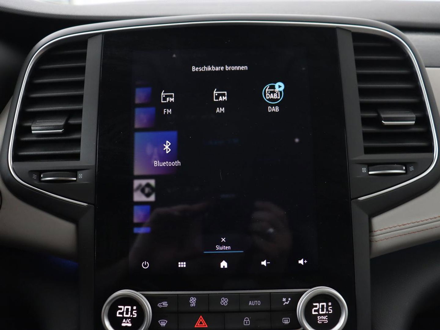 Renault Talisman 1.3 TCe Initiale Paris | Panoramadak | Stoelventilatie | Head-Up | Leder | Camera | Trekhaak | Adaptive cruise | Carplay | 4 Control | Matrix LED | Navigatie | Keyless | Massage