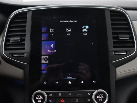 Renault Talisman 1.3 TCe Initiale Paris | Panoramadak | Stoelventilatie | Head-Up | Leder | Camera | Trekhaak | Adaptive cruise | Carplay | 4 Control | Matrix LED | Navigatie | Keyless | Massage