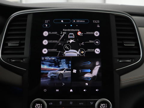 Renault Talisman 1.3 TCe Initiale Paris | Panoramadak | Stoelventilatie | Head-Up | Leder | Camera | Trekhaak | Adaptive cruise | Carplay | 4 Control | Matrix LED | Navigatie | Keyless | Massage