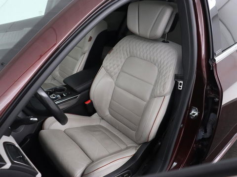 Renault Talisman 1.3 TCe Initiale Paris | Panoramadak | Stoelventilatie | Head-Up | Leder | Camera | Trekhaak | Adaptive cruise | Carplay | 4 Control | Matrix LED | Navigatie | Keyless | Massage
