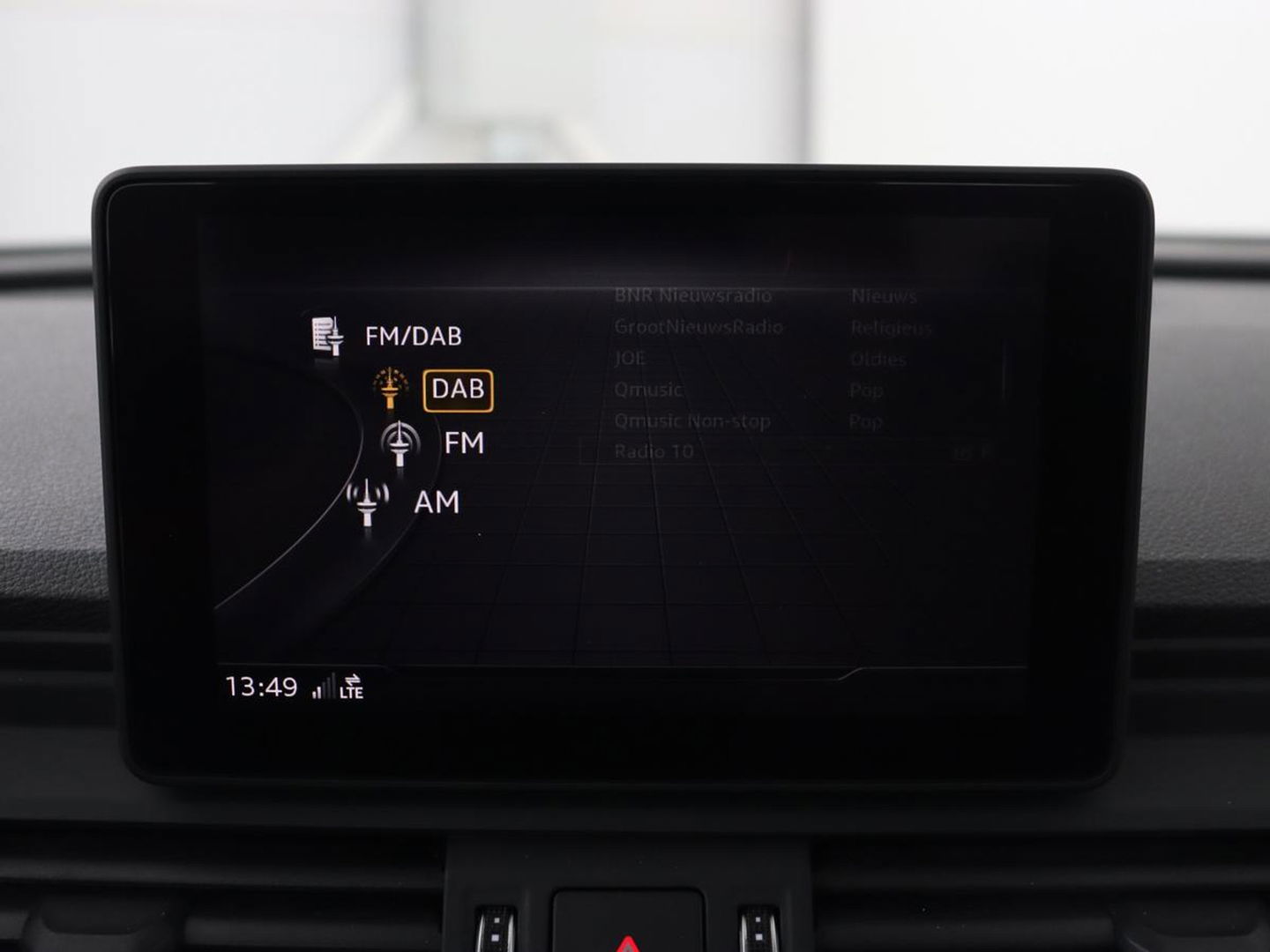 Audi Q5 50 TFSIe quattro S edition | Leder | Luchtvering | Stoelverwarming | Trekhaak | Full LED | Keyless | Navigatie | Sportstoelen