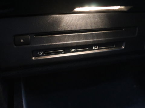 Audi Q5 50 TFSIe quattro S edition | Leder | Luchtvering | Stoelverwarming | Trekhaak | Full LED | Keyless | Navigatie | Sportstoelen