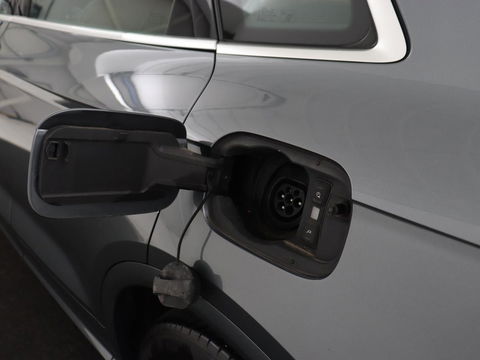Audi Q5 50 TFSIe quattro S edition | Leder | Luchtvering | Stoelverwarming | Trekhaak | Full LED | Keyless | Navigatie | Sportstoelen
