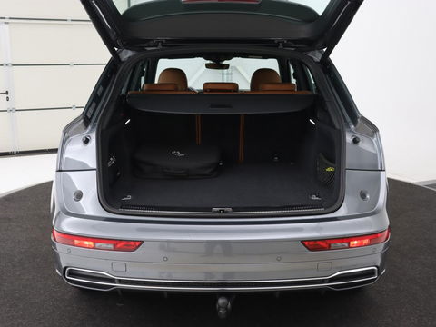 Audi Q5 50 TFSIe quattro S edition | Leder | Luchtvering | Stoelverwarming | Trekhaak | Full LED | Keyless | Navigatie | Sportstoelen
