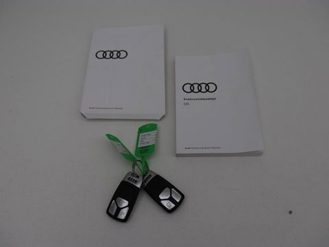 Audi Q5 50 TFSIe quattro S edition | Leder | Luchtvering | Stoelverwarming | Trekhaak | Full LED | Keyless | Navigatie | Sportstoelen