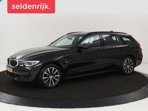 BMW 3-serie 320e xDrive Sport Line | LaserLight | Stoelverwarming | Trekhaak | Sportstoelen | Live Cockpit | Carplay | Half leder | Navigatie | Park Assist | Sfeerverlichting