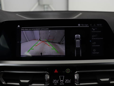 BMW 3-serie 320e xDrive Sport Line | LaserLight | Stoelverwarming | Trekhaak | Sportstoelen | Live Cockpit | Carplay | Half leder | Navigatie | Park Assist | Sfeerverlichting
