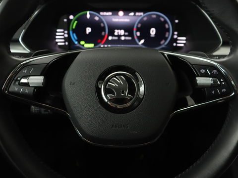 Škoda Superb 1.4 TSI iV Business Edition | Trekhaak | Stoelverwarming | Adaptive cruise | Carplay | Virtual Cockpit | Full LED | Keyless | Navigatie