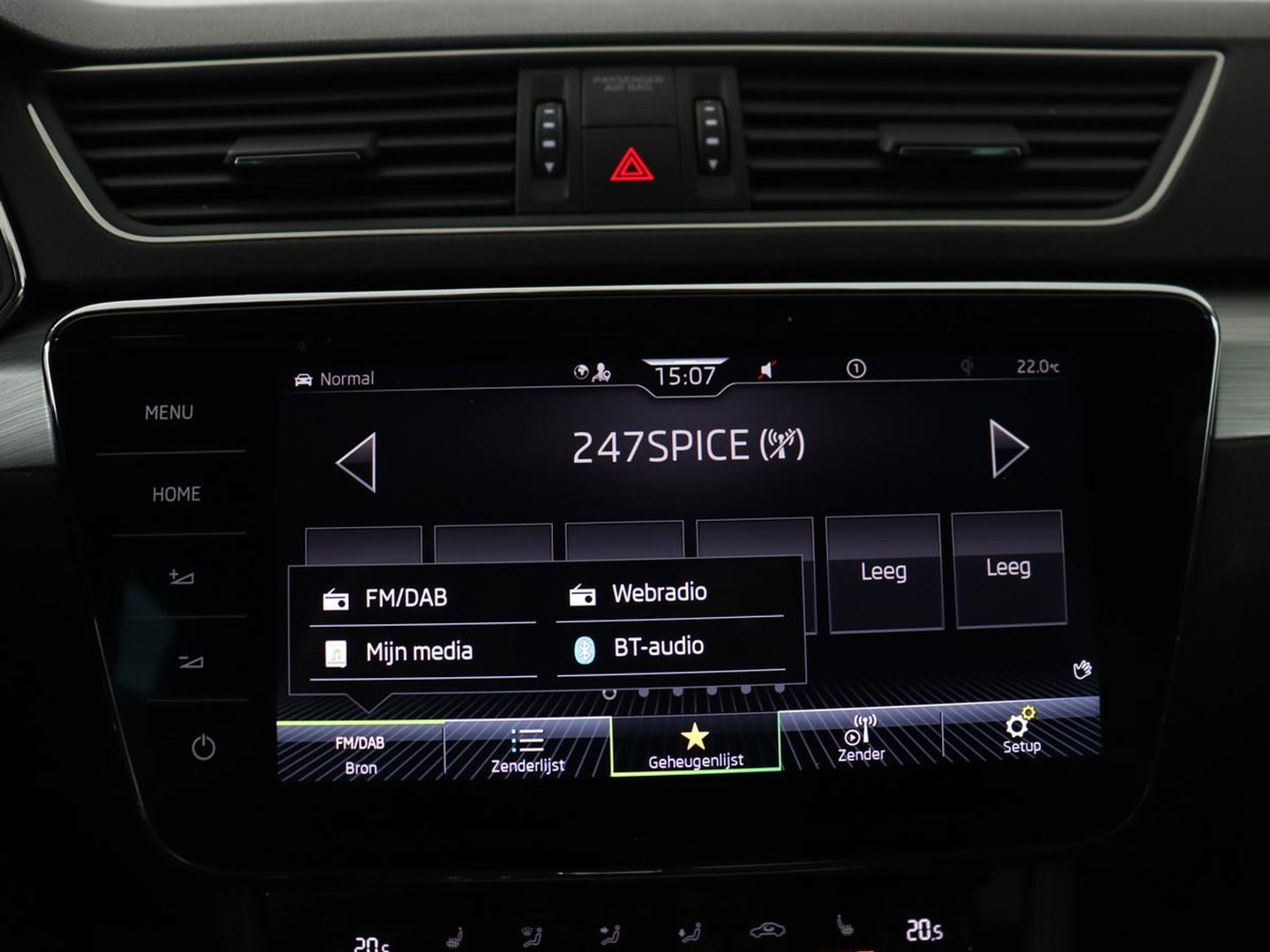 Škoda Superb 1.4 TSI iV Business Edition | Trekhaak | Stoelverwarming | Adaptive cruise | Carplay | Virtual Cockpit | Full LED | Keyless | Navigatie