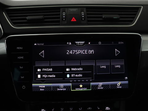 Škoda Superb 1.4 TSI iV Business Edition | Trekhaak | Stoelverwarming | Adaptive cruise | Carplay | Virtual Cockpit | Full LED | Keyless | Navigatie