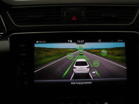 Škoda Superb 1.4 TSI iV Business Edition | Trekhaak | Stoelverwarming | Adaptive cruise | Carplay | Virtual Cockpit | Full LED | Keyless | Navigatie