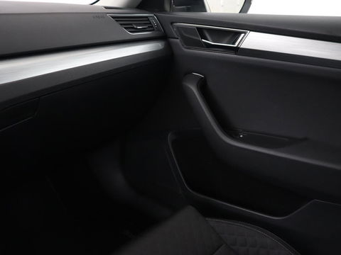 Škoda Superb 1.4 TSI iV Business Edition | Trekhaak | Stoelverwarming | Adaptive cruise | Carplay | Virtual Cockpit | Full LED | Keyless | Navigatie