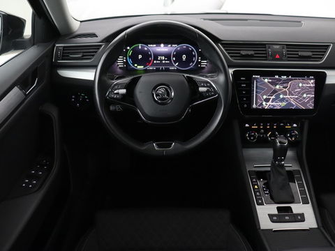 Škoda Superb 1.4 TSI iV Business Edition | Trekhaak | Stoelverwarming | Adaptive cruise | Carplay | Virtual Cockpit | Full LED | Keyless | Navigatie