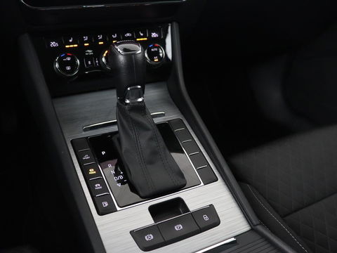 Škoda Superb 1.4 TSI iV Business Edition | Trekhaak | Stoelverwarming | Adaptive cruise | Carplay | Virtual Cockpit | Full LED | Keyless | Navigatie