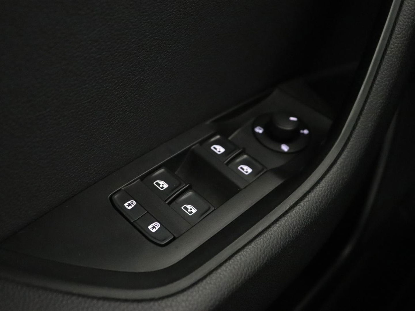 Škoda Superb 1.4 TSI iV Business Edition | Trekhaak | Stoelverwarming | Adaptive cruise | Carplay | Virtual Cockpit | Full LED | Keyless | Navigatie