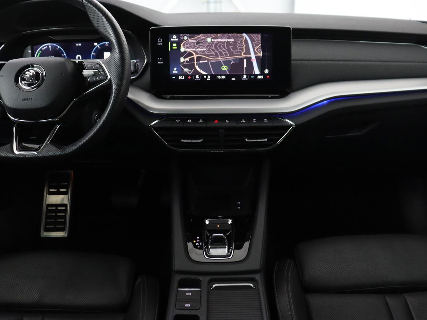Škoda Octavia 1.4 TSI iV Style | Stoelventilatie | Panoramadak | Head-Up | Leder | Adaptive cruise | Massage | 19'' | Adaptive cruise | Camera | Sfeerverlichting | Memory | Achterbankverwarming | Virtual Cockpit
