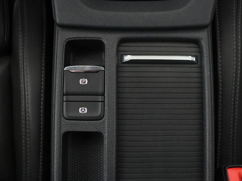 Škoda Octavia 1.4 TSI iV Style | Stoelventilatie | Panoramadak | Head-Up | Leder | Adaptive cruise | Massage | 19'' | Adaptive cruise | Camera | Sfeerverlichting | Memory | Achterbankverwarming | Virtual Cockpit