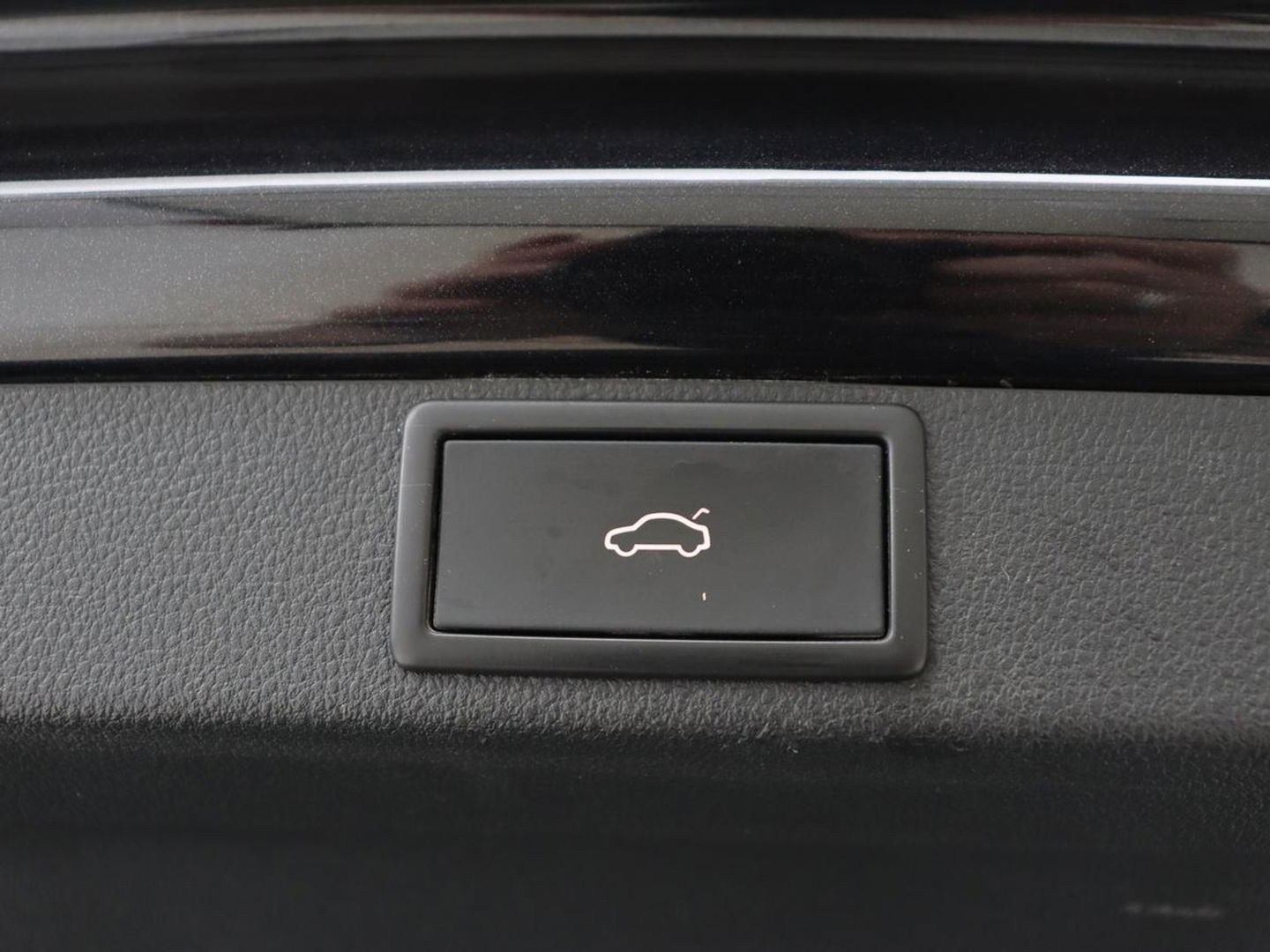 Škoda Octavia 1.4 TSI iV Style | Stoelventilatie | Panoramadak | Head-Up | Leder | Adaptive cruise | Massage | 19'' | Adaptive cruise | Camera | Sfeerverlichting | Memory | Achterbankverwarming | Virtual Cockpit