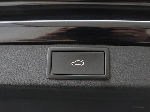 Škoda Octavia 1.4 TSI iV Style | Stoelventilatie | Panoramadak | Head-Up | Leder | Adaptive cruise | Massage | 19'' | Adaptive cruise | Camera | Sfeerverlichting | Memory | Achterbankverwarming | Virtual Cockpit