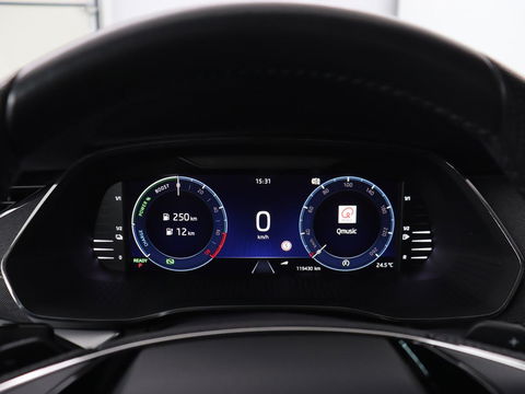 Škoda Octavia 1.4 TSI iV Style | Stoelventilatie | Panoramadak | Head-Up | Leder | Adaptive cruise | Massage | 19'' | Adaptive cruise | Camera | Sfeerverlichting | Memory | Achterbankverwarming | Virtual Cockpit