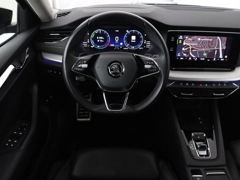 Škoda Octavia 1.4 TSI iV Style | Stoelventilatie | Panoramadak | Head-Up | Leder | Adaptive cruise | Massage | 19'' | Adaptive cruise | Camera | Sfeerverlichting | Memory | Achterbankverwarming | Virtual Cockpit
