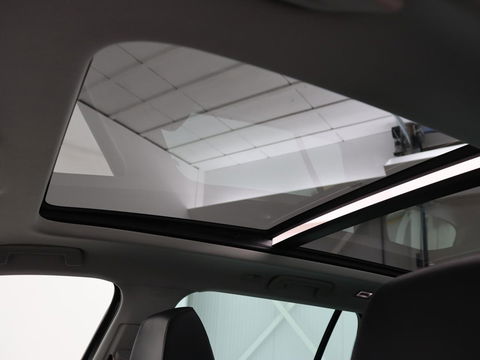 Škoda Octavia 1.4 TSI iV Style | Stoelventilatie | Panoramadak | Head-Up | Leder | Adaptive cruise | Massage | 19'' | Adaptive cruise | Camera | Sfeerverlichting | Memory | Achterbankverwarming | Virtual Cockpit
