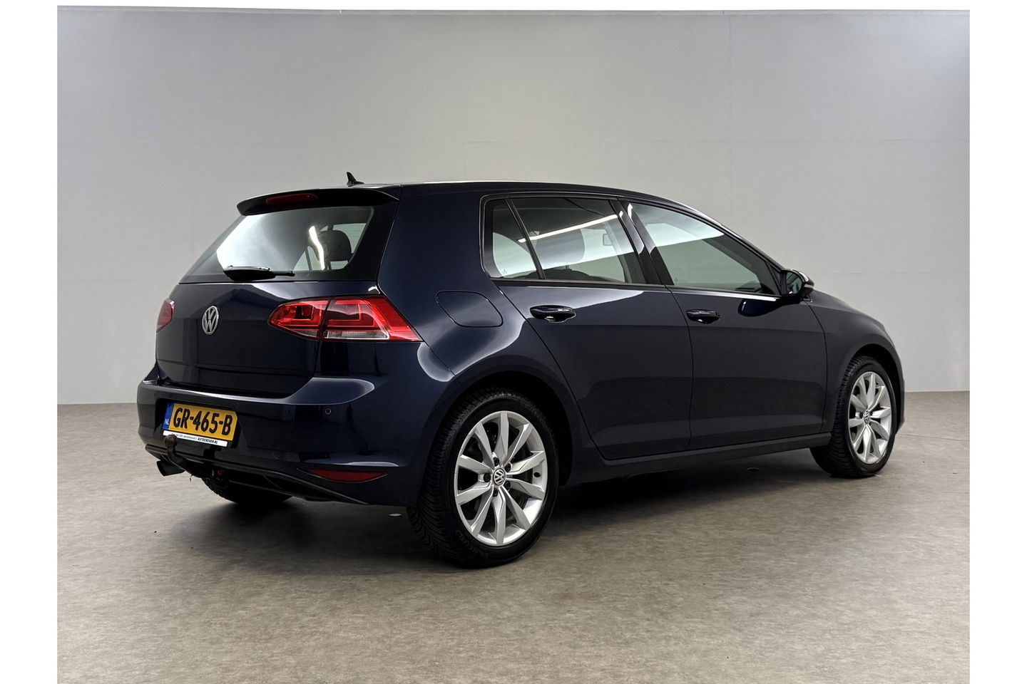 Volkswagen Golf 1.2 TSI Camera Trekhaak Clima Cruise Massagestoel Navi PDC 17''LMV