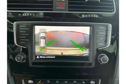 Volkswagen Golf 1.2 TSI Camera Trekhaak Clima Cruise Massagestoel Navi PDC 17''LMV