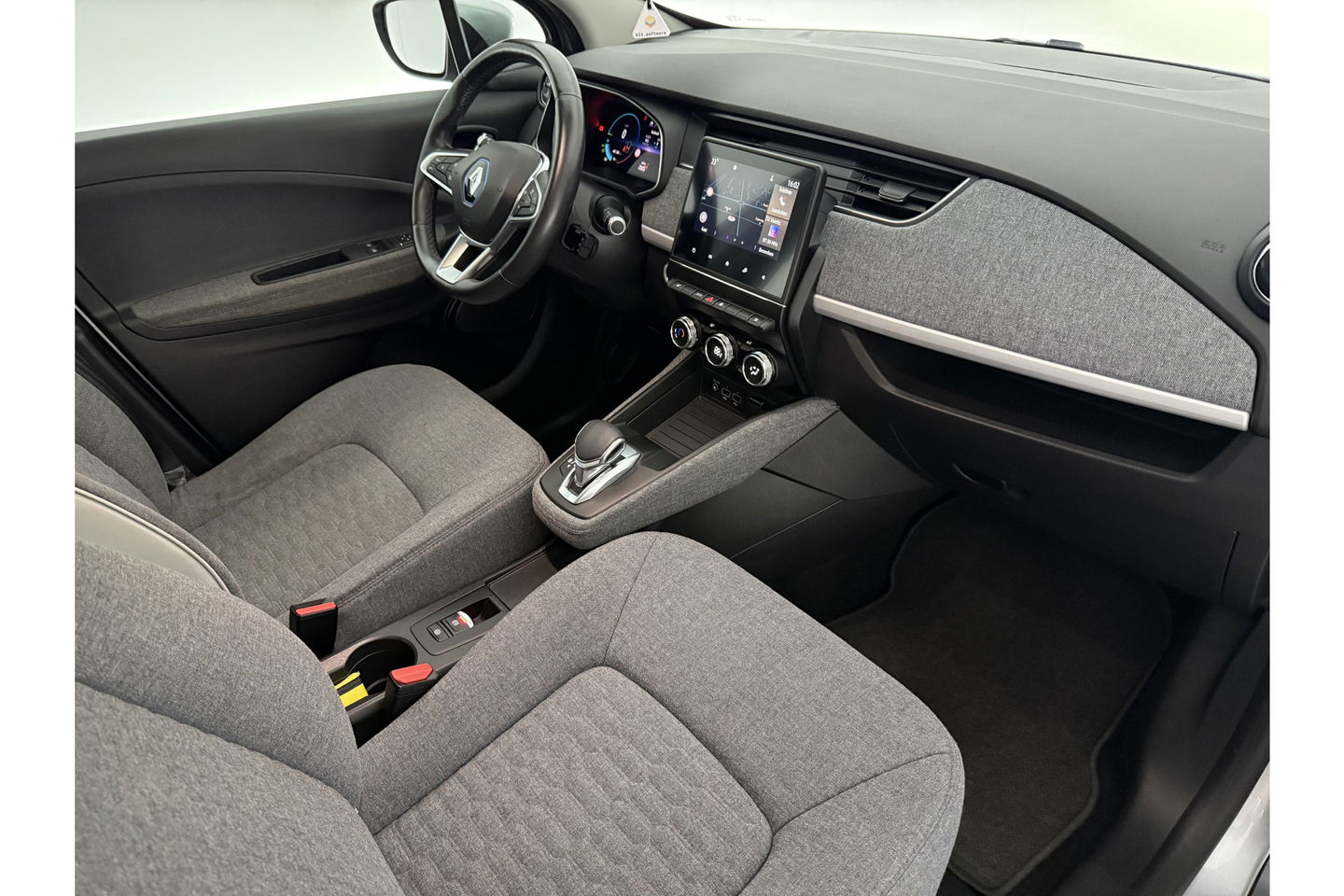 Renault ZOE R110 Life 52 kWh Huur Accu Airco Cruise Virtual Navi LED 16"LMV