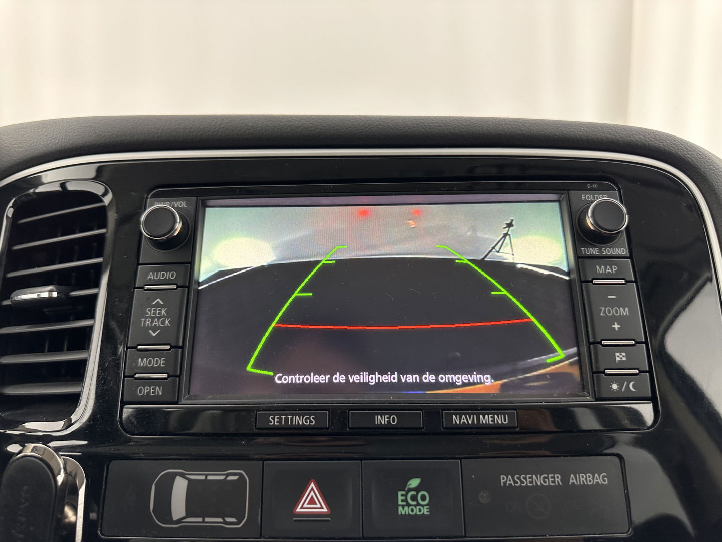 Mitsubishi Outlander 2.0 PHEV Business Edition X-Line Aut. *1/2LEATHER | NAVI-FULLMAP | KEYLESS | CAMERA | COMFORT-SEATS | ECC | PDC | CRUISE | 17''ALU | TOWBAR*