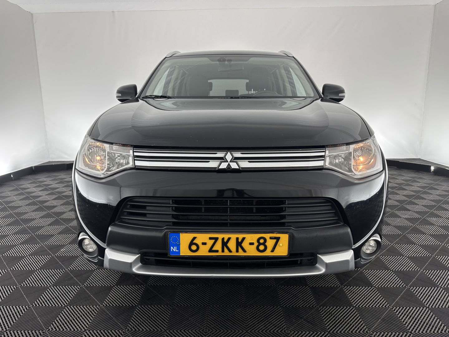 Mitsubishi Outlander 2.0 PHEV Business Edition X-Line Aut. *1/2LEATHER | NAVI-FULLMAP | KEYLESS | CAMERA | COMFORT-SEATS | ECC | PDC | CRUISE | 17''ALU | TOWBAR*