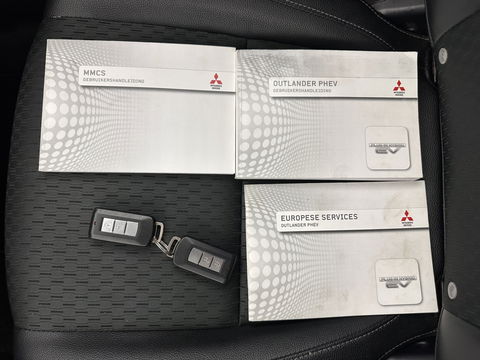 Mitsubishi Outlander 2.0 PHEV Business Edition X-Line Aut. *1/2LEATHER | NAVI-FULLMAP | KEYLESS | CAMERA | COMFORT-SEATS | ECC | PDC | CRUISE | 17''ALU | TOWBAR*