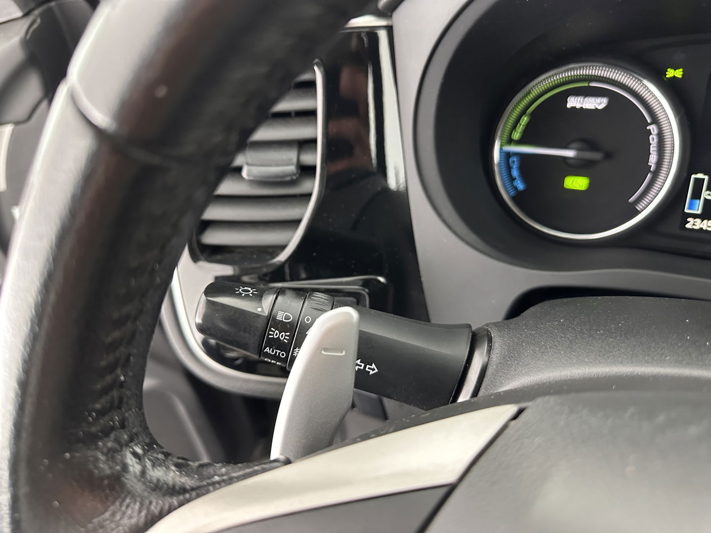 Mitsubishi Outlander 2.0 PHEV Business Edition X-Line Aut. *1/2LEATHER | NAVI-FULLMAP | KEYLESS | CAMERA | COMFORT-SEATS | ECC | PDC | CRUISE | 17''ALU | TOWBAR*