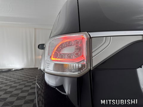 Mitsubishi Outlander 2.0 PHEV Business Edition X-Line Aut. *1/2LEATHER | NAVI-FULLMAP | KEYLESS | CAMERA | COMFORT-SEATS | ECC | PDC | CRUISE | 17''ALU | TOWBAR*
