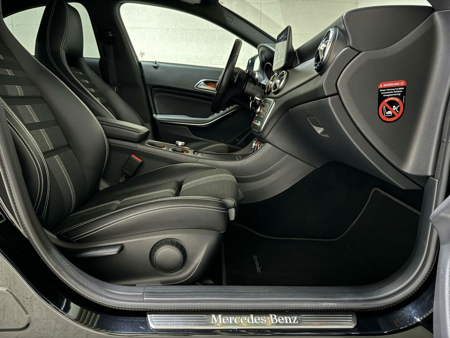 Mercedes-Benz CLA 200 Prestige Night Navi Cruise Leer NAP