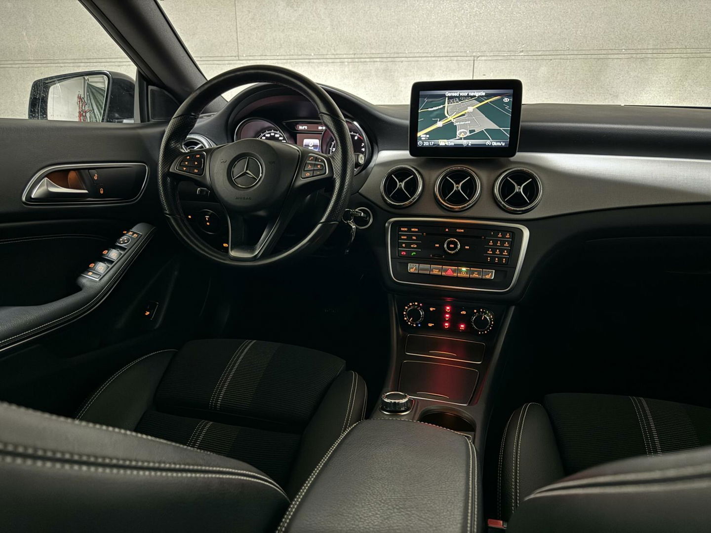 Mercedes-Benz CLA 200 Prestige Night Navi Cruise Leer NAP