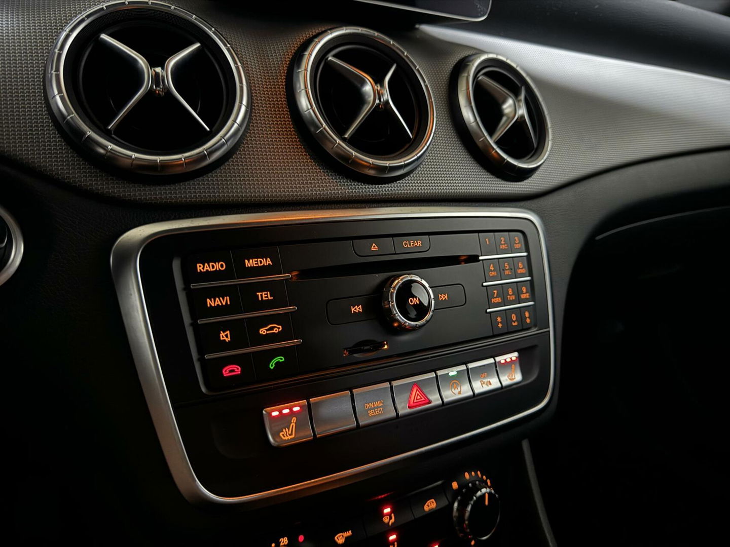 Mercedes-Benz CLA 200 Prestige Night Navi Cruise Leer NAP