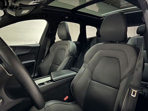 Volvo XC60 2.0 T6 Recharge AWD R-Design Pano Luchtvering H/K 360° Trekh. NAP